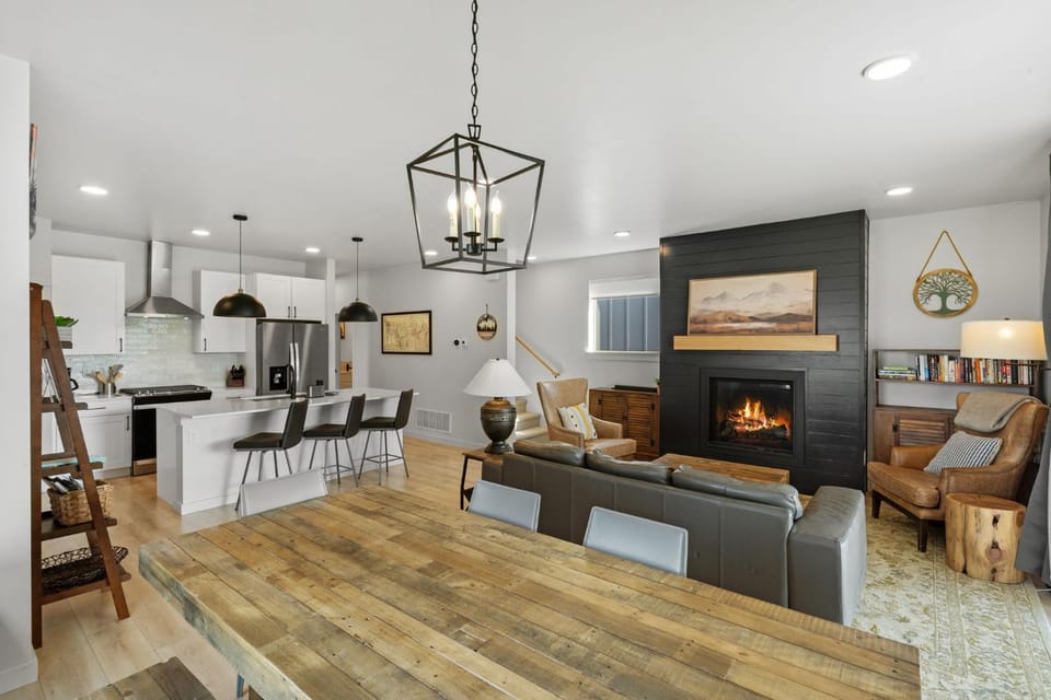 Gateway to Yellowstone House in Livingston