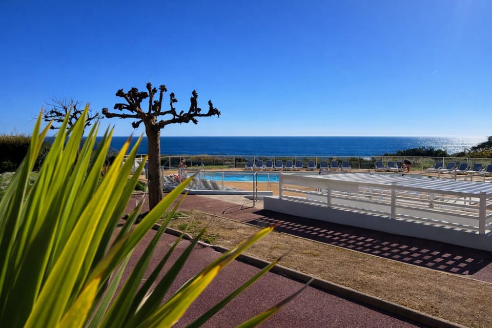 Sea view, Swimming pool
