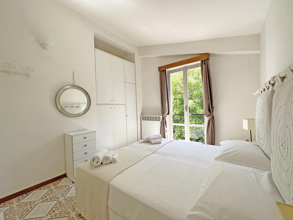 Bed, Photo of the whole room, Bedroom, towels, wardrobe