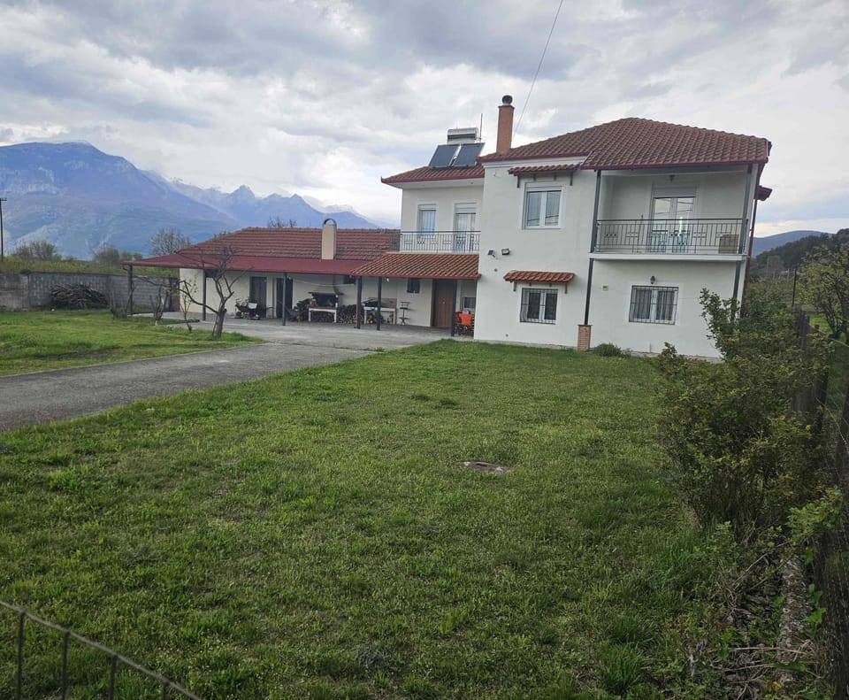 Property building, Spring, Garden view, Mountain view