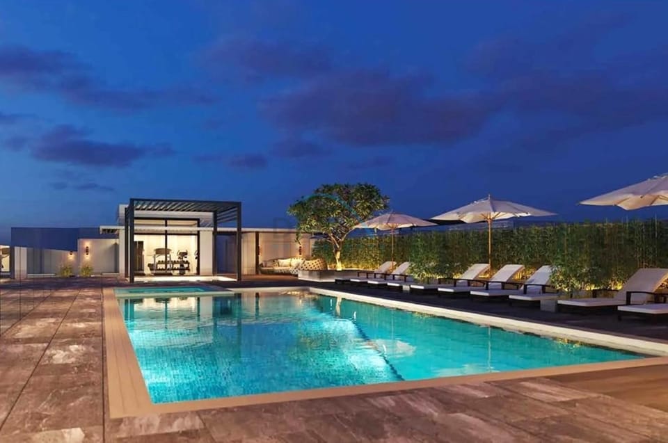 Swimming pool