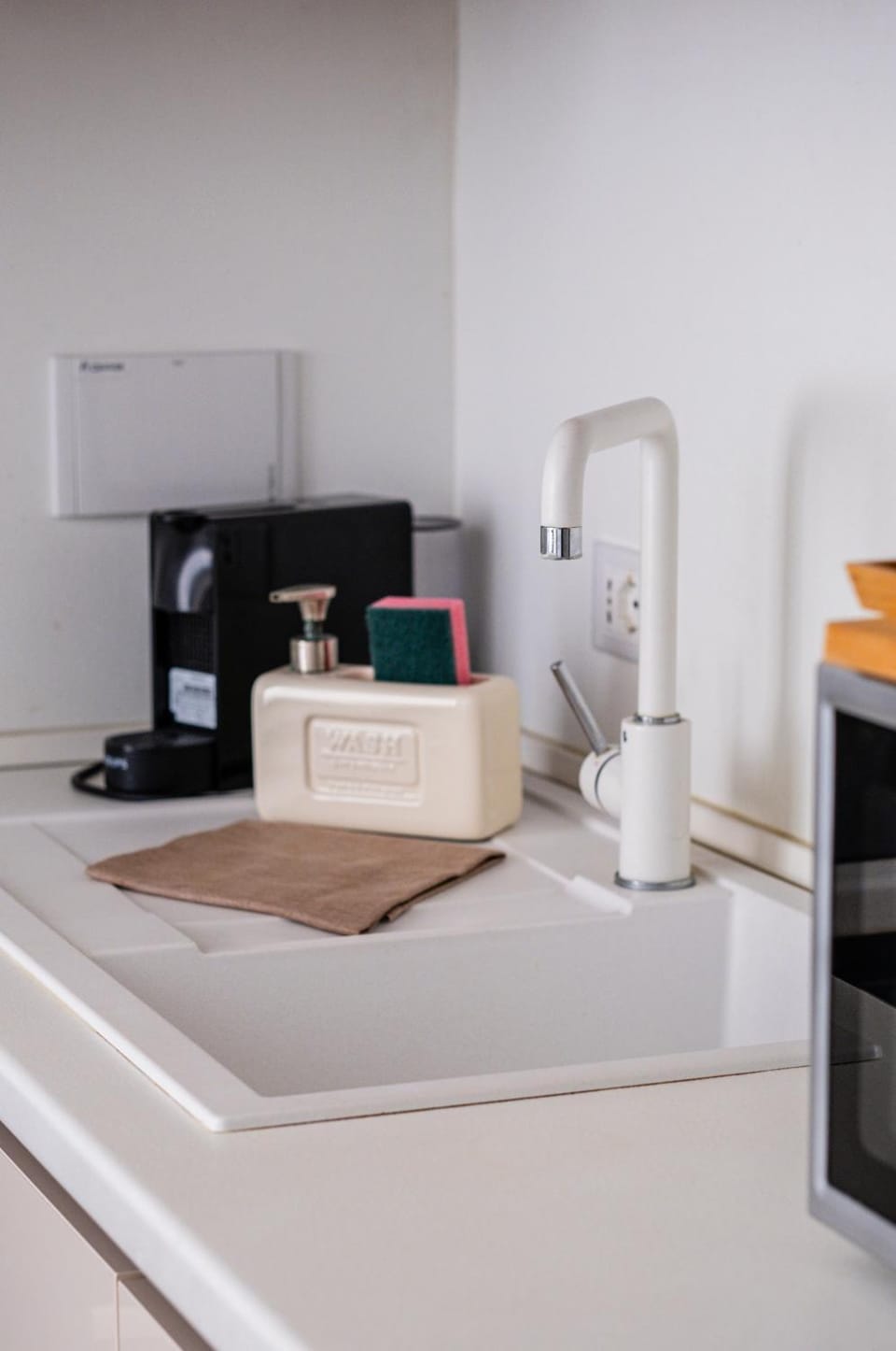 Coffee/tea facilities, Kitchen or kitchenette