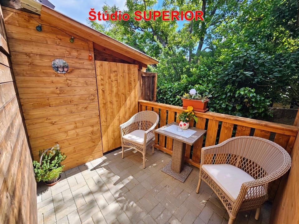 Off site, Balcony/Terrace