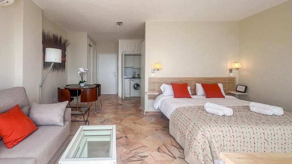 OleHolidays 841 Romana Playa frente al mar Apartment in Marbella