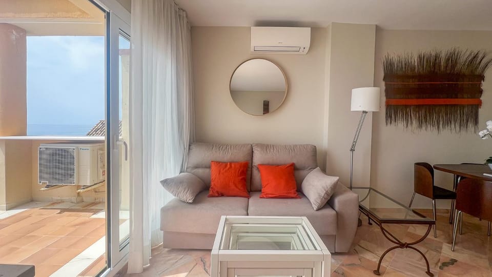 OleHolidays 841 Romana Playa frente al mar Apartment in Marbella