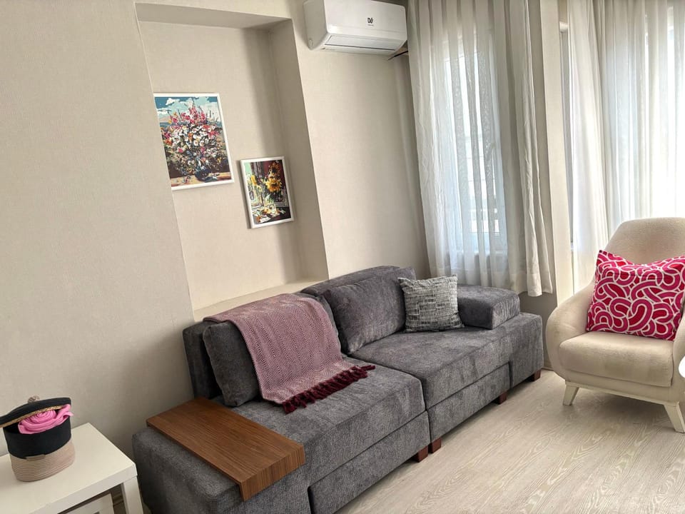 Living room, Seating area, air conditioner