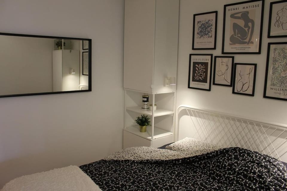 Bed, Bedroom