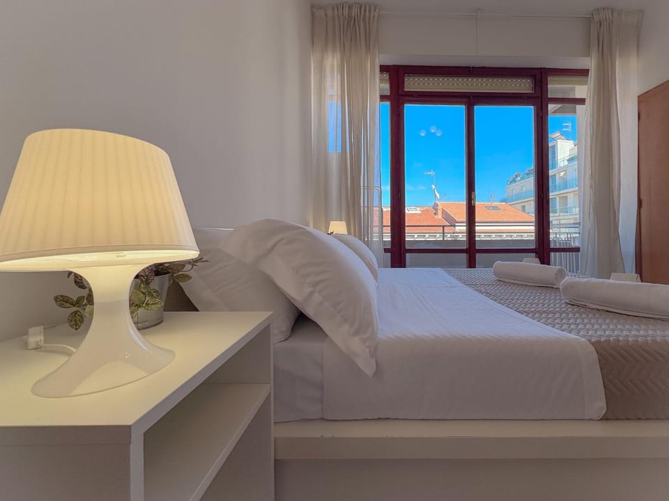 Vittorio Veneto Apartments - Urban Comfort by Host Hero Apartment in Civitanova Marche