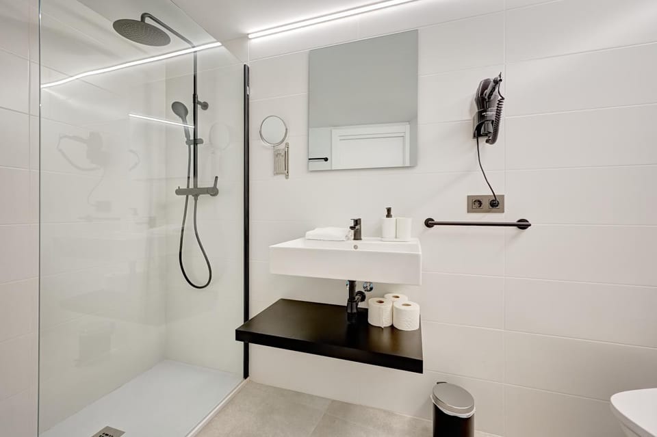 Shower, Bathroom
