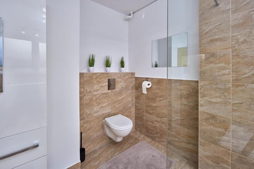 2 Bedrooms, 2 Bathrooms & Garden Apartment in Bratislava