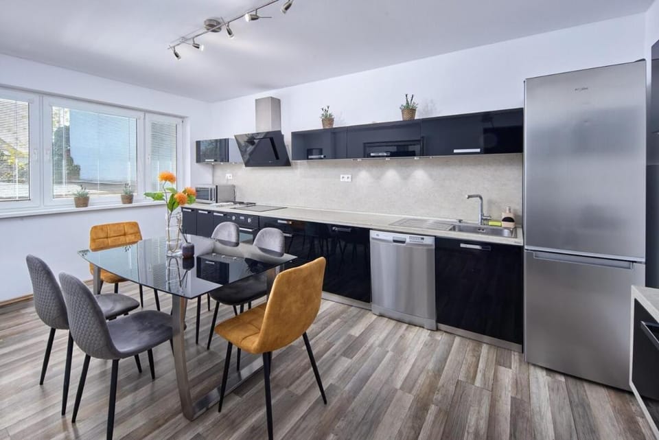 2 Bedrooms, 2 Bathrooms & Garden Apartment in Bratislava