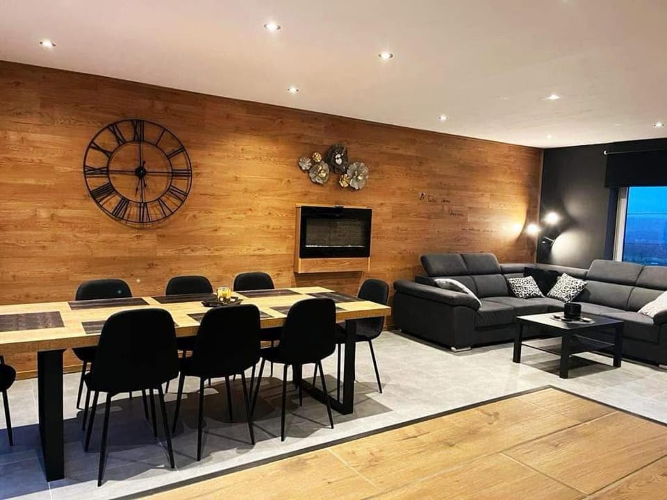 Communal lounge/ TV room, Kitchen or kitchenette