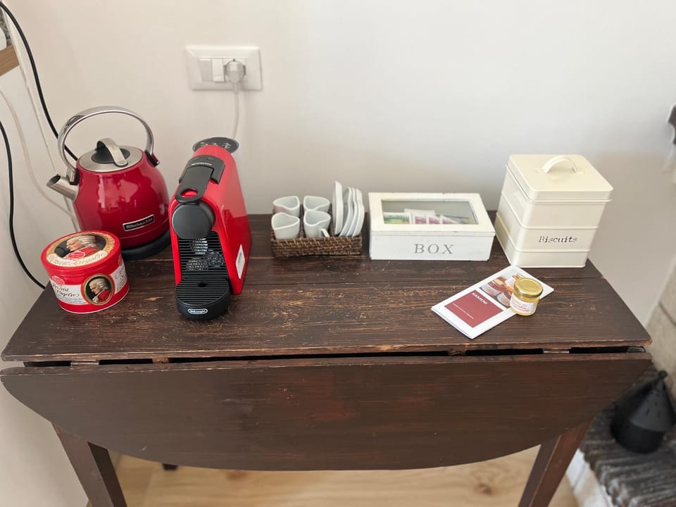 Coffee/tea facilities