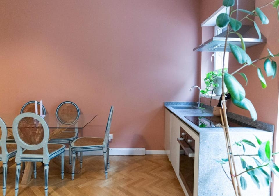 Dining area, kitchen