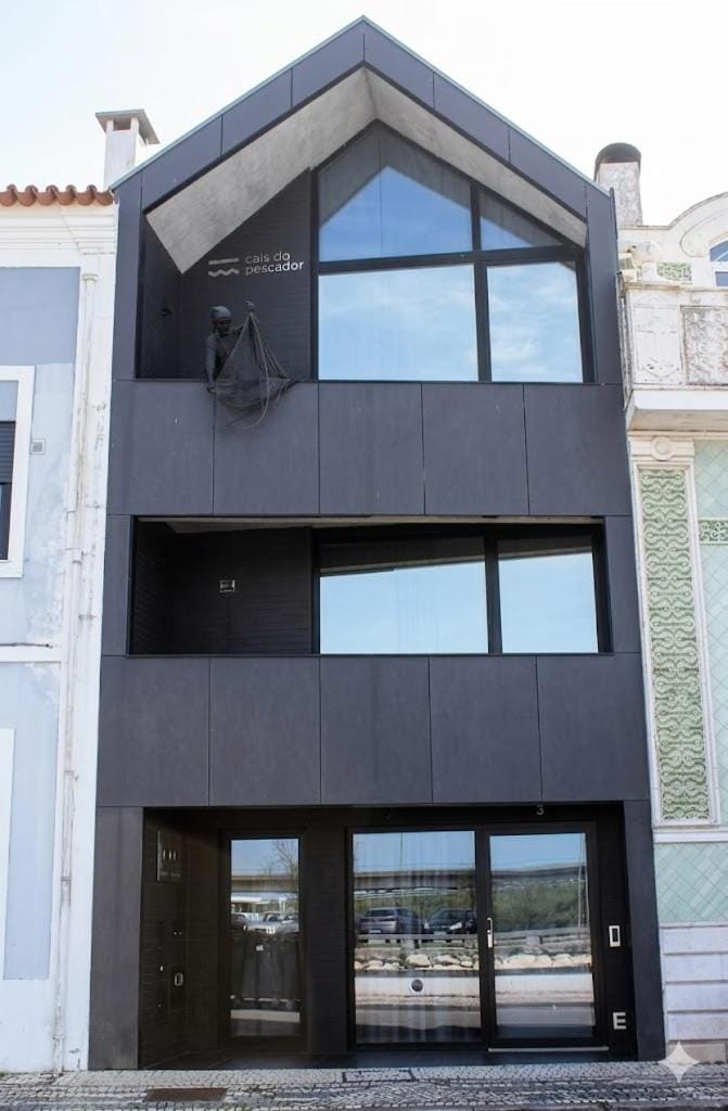 Property building, Balcony/Terrace, Balcony/Terrace