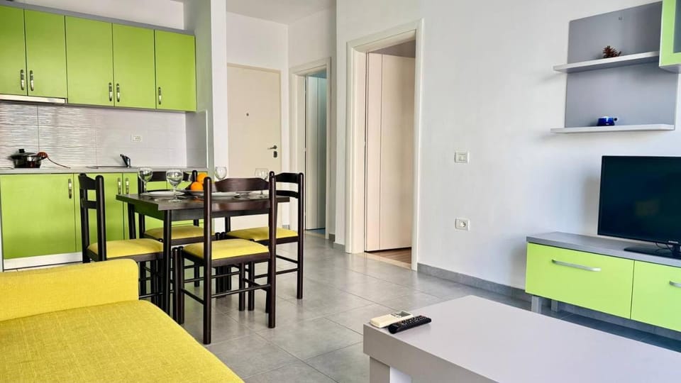 TV and multimedia, Living room, Dining area, Evening entertainment