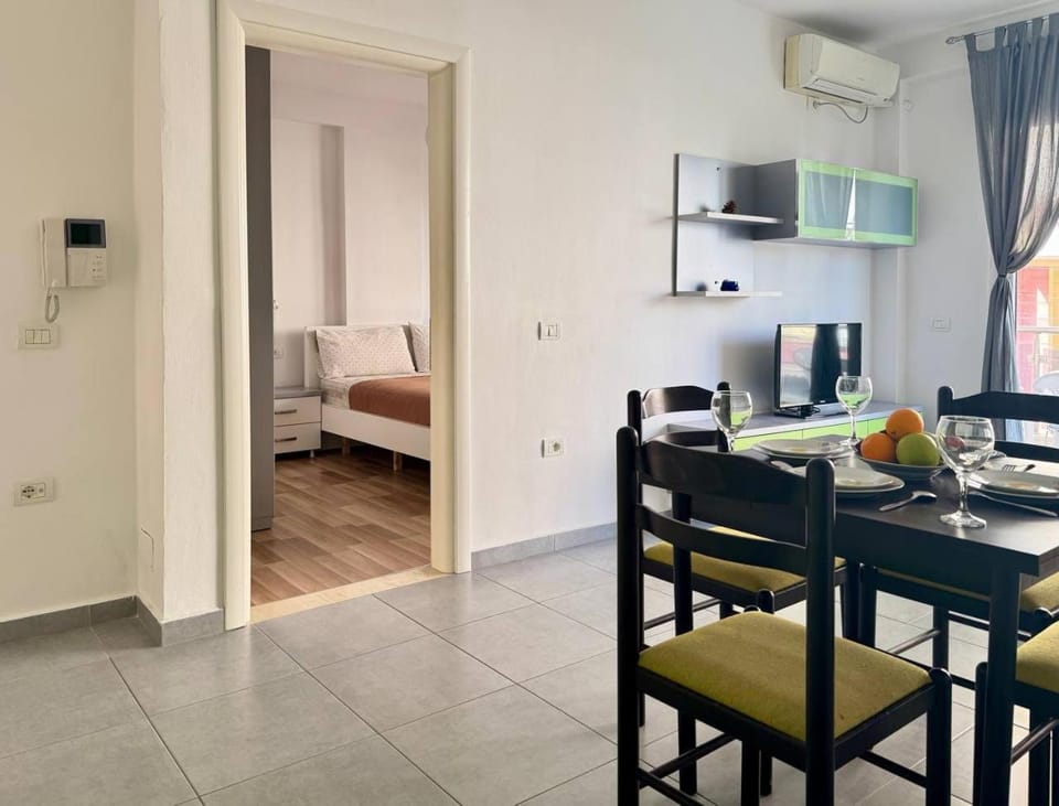 TV and multimedia, Kitchen or kitchenette, Bedroom, air conditioner