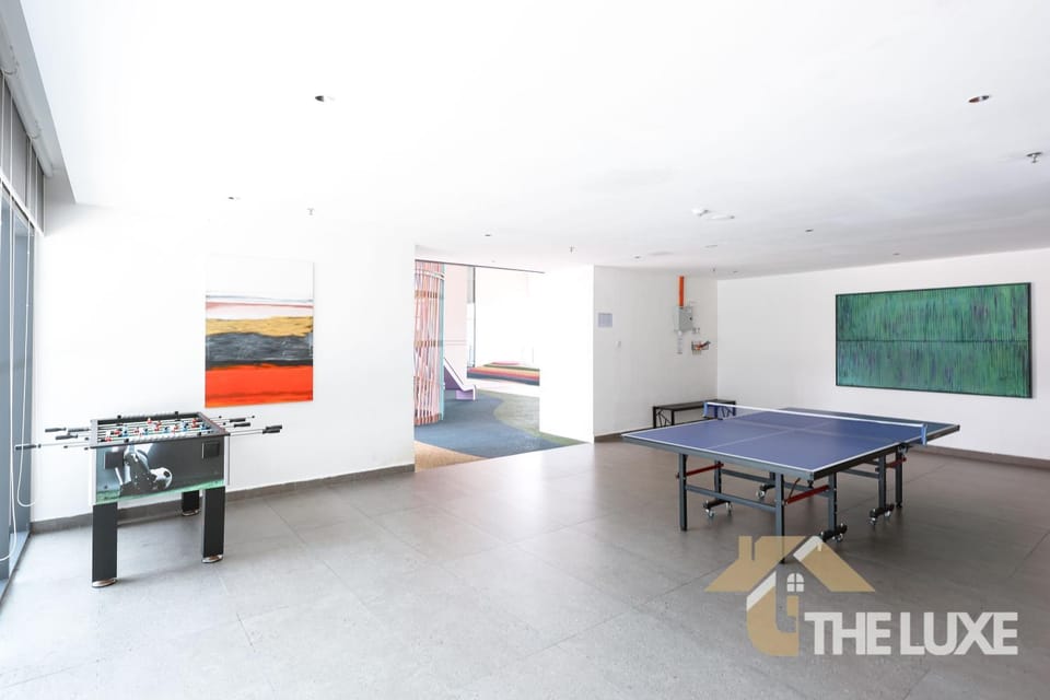 Game Room, Area and facilities