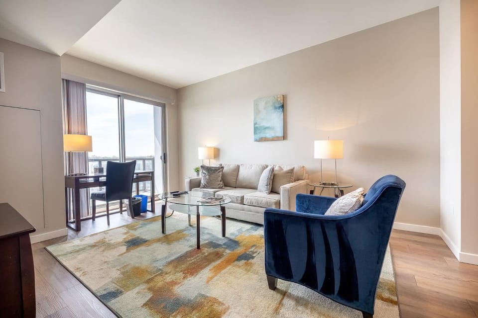 Gorgeous Apt w Harbor Views & Gym Apartment in Stamford