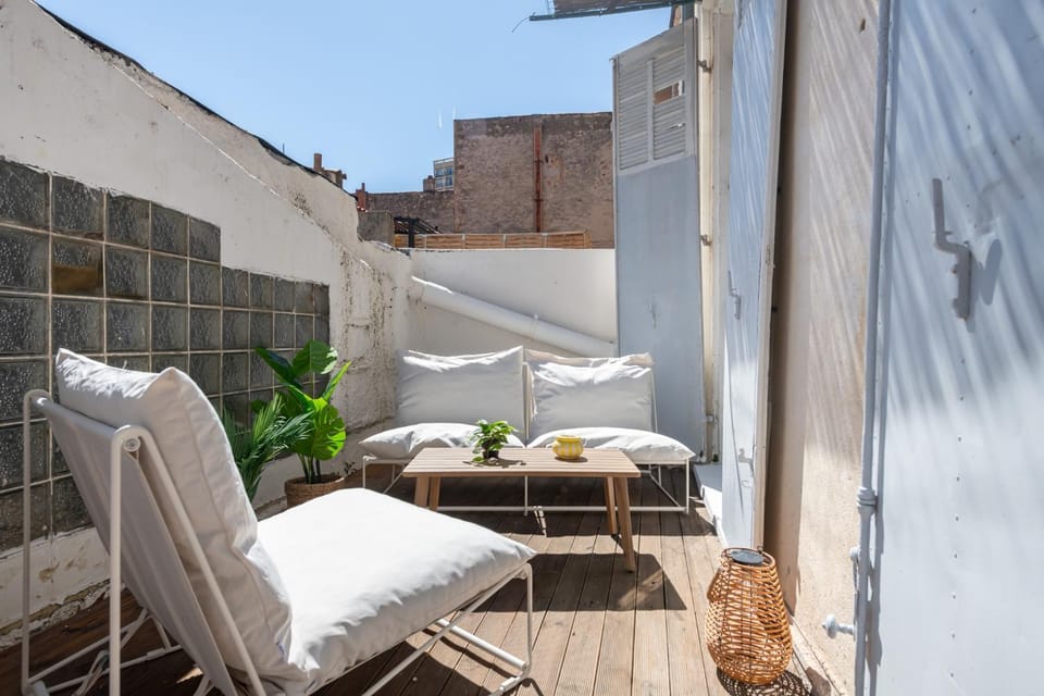 Day, Balcony/Terrace, Living room, sunbed