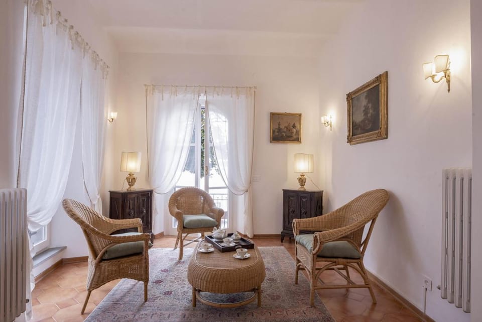 Appartamento LungoLago Apartment in Umbria