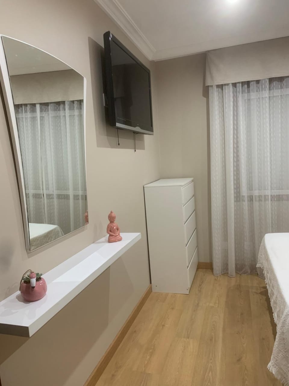TV and multimedia, Bedroom