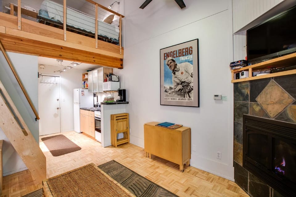 Living room, fireplace