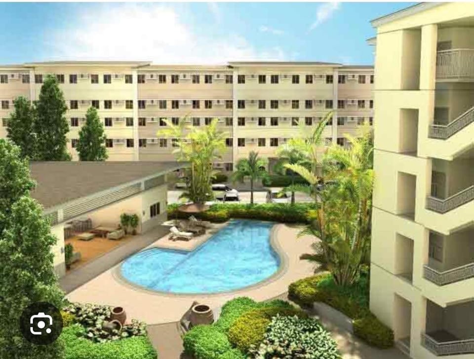 Property building, Day, Swimming pool