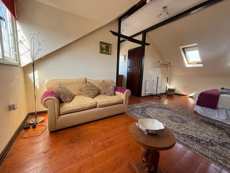 TV and multimedia, Living room, Photo of the whole room, Seating area