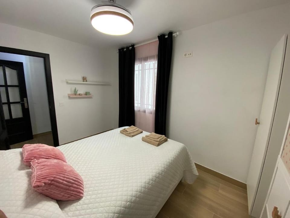 Bed, Photo of the whole room, Bedroom, towels, wardrobe