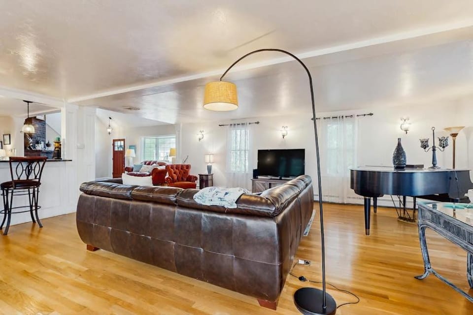 Wisteria Haven House in Osterville