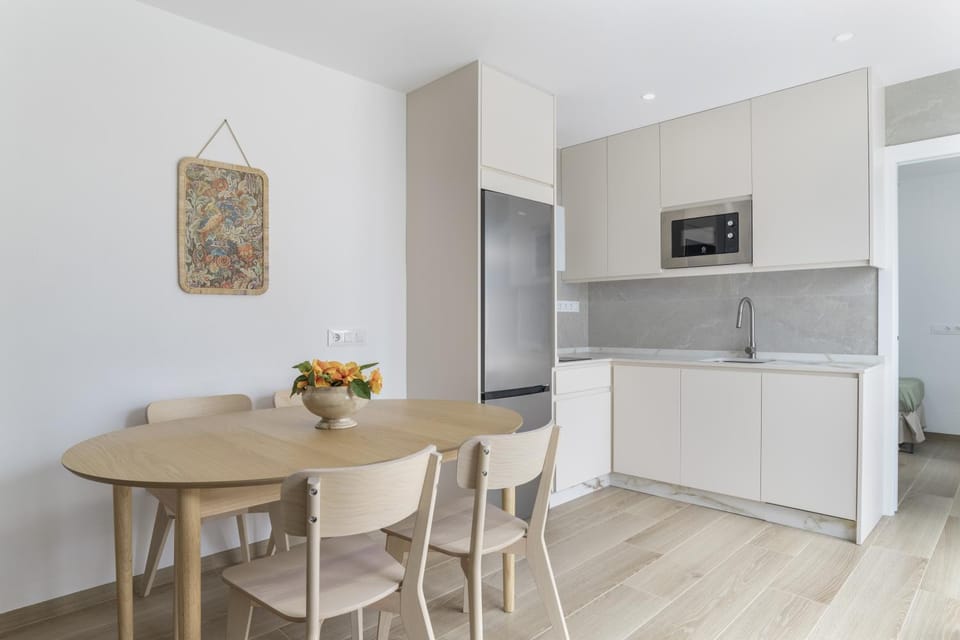 Property building, Kitchen or kitchenette, Living room