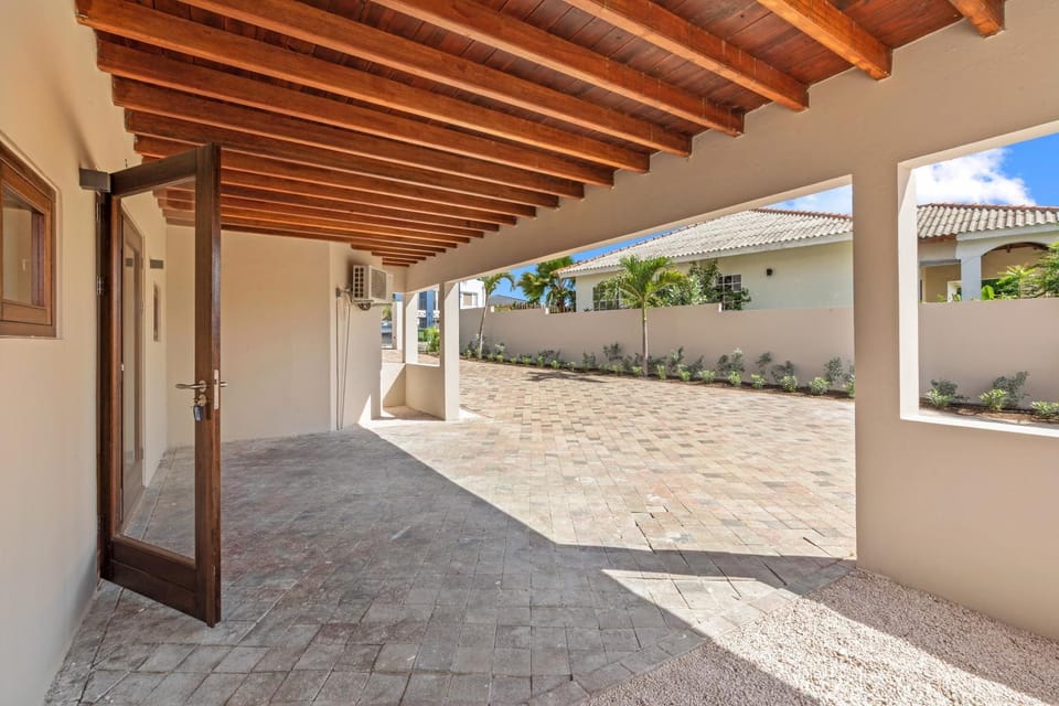 Patio, Balcony/Terrace