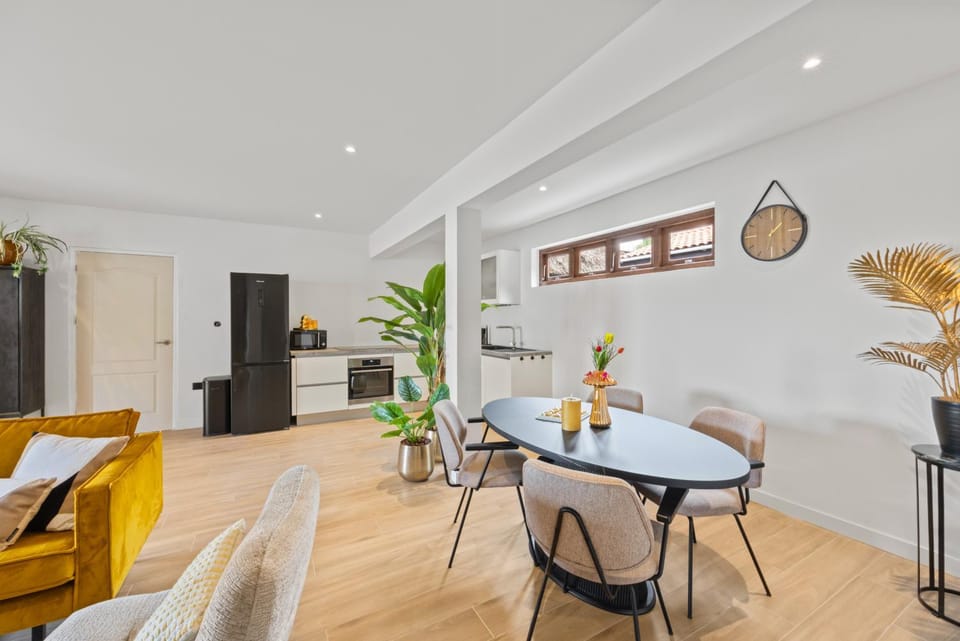 Kitchen or kitchenette, Dining area, kitchen, kitchen