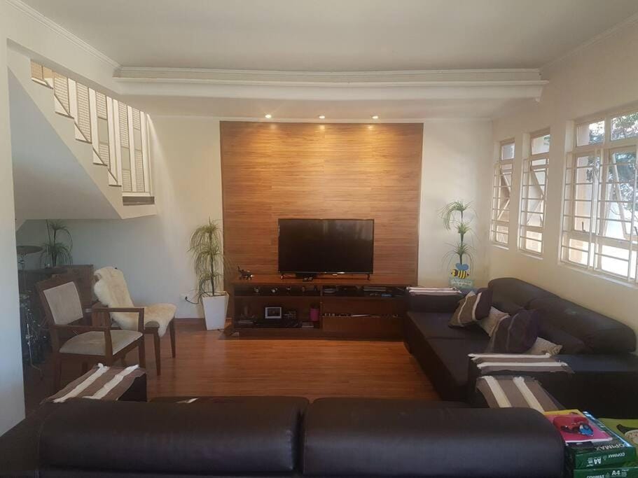 A Casa à Beira do Lago Bortolan House in State of São Paulo