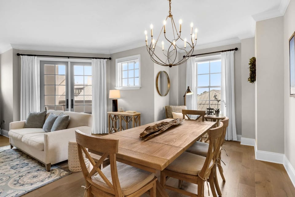 Casa Del Oro Penthouse at Barrett Square - Downtown Rosemary Beach Pool &Hot Tub Access House in Rosemary Beach