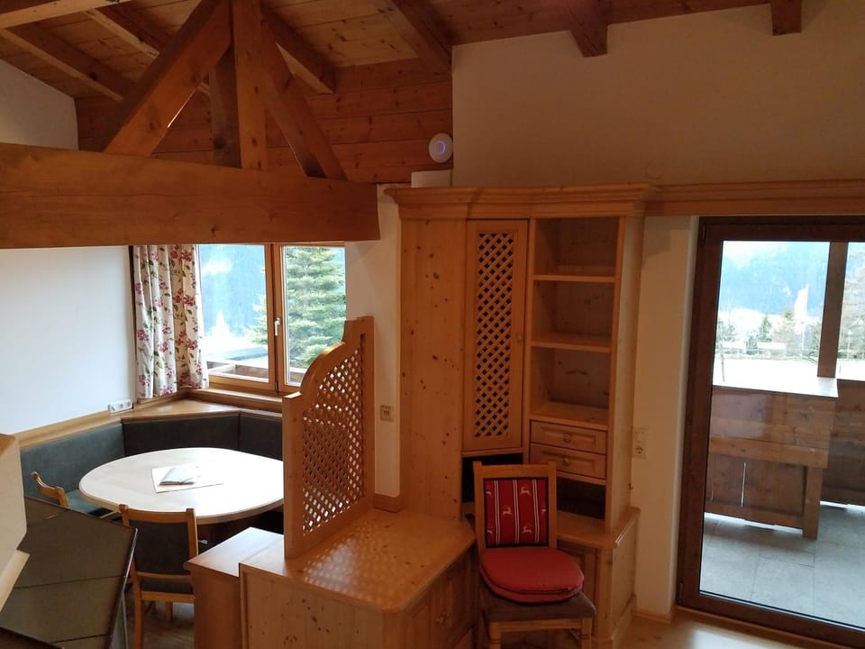 Balcony/Terrace, Dining area, Food