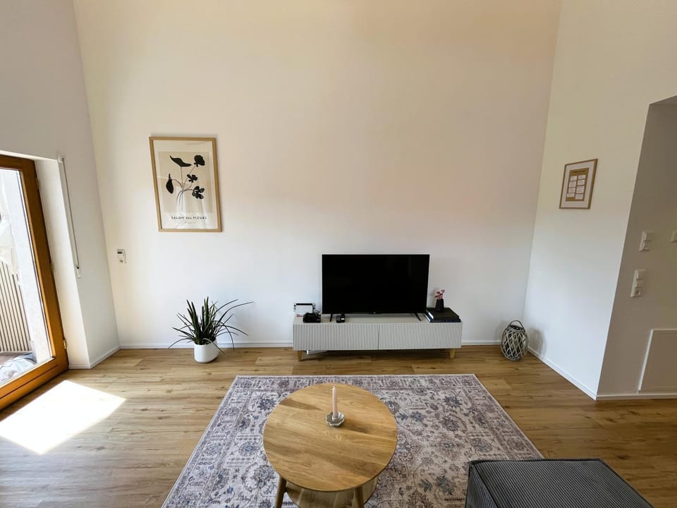 TV and multimedia, Living room