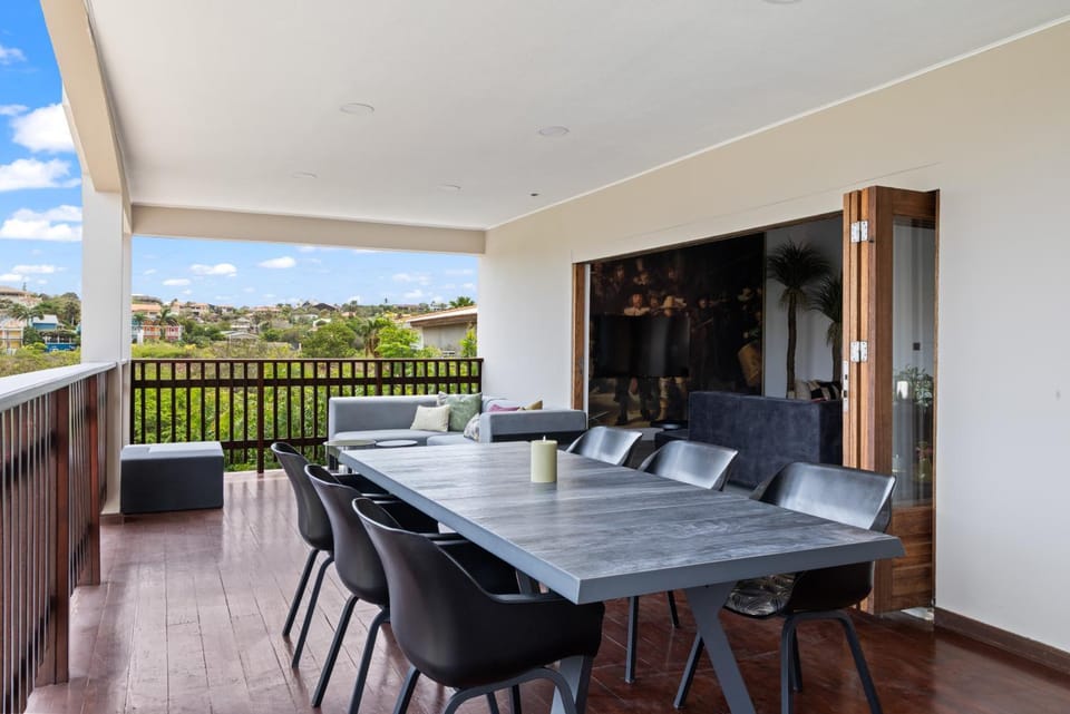 View (from property/room), Balcony/Terrace, Dining area