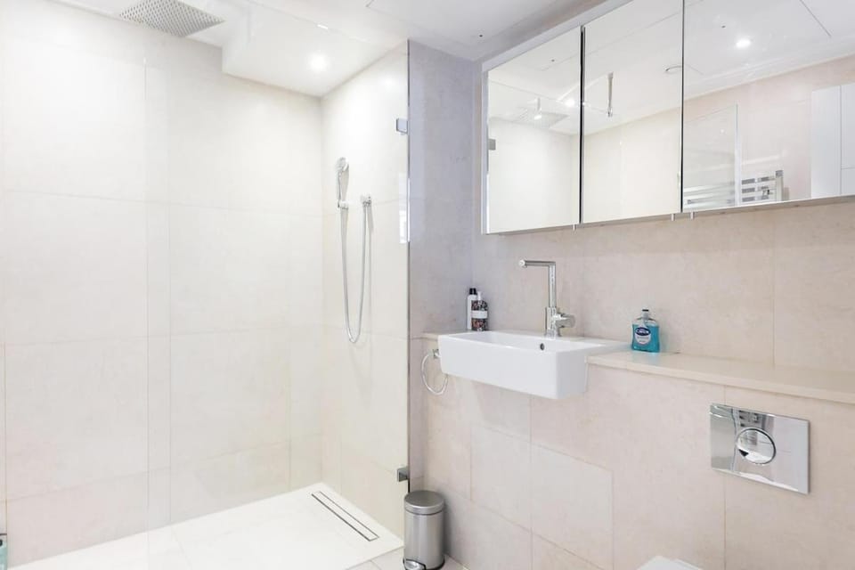 Luxury 2 bedroom flat Park Lane PL12B Apartment in City of Westminster