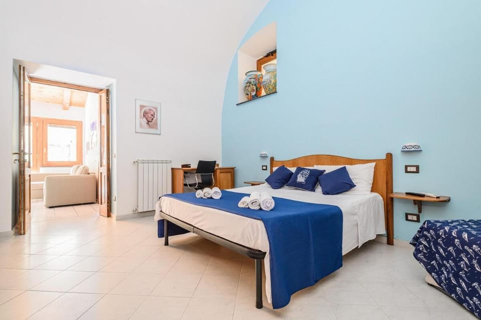 Sorrento Coast - Villa with garden for 9 guests Apartment in Sant Agnello