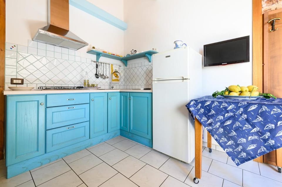 Sorrento Coast - Villa with garden for 9 guests Apartment in Sant Agnello