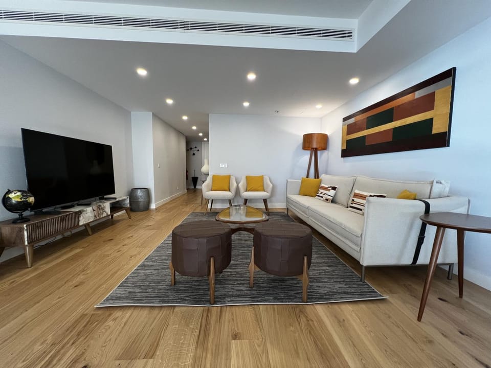 FLH Cascais Atrium Luxury Apartment with Sea View and Pool Apartment in Cascais
