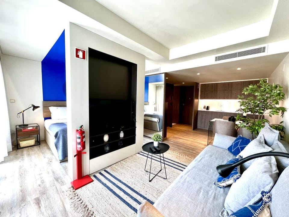 Communal lounge/ TV room, Living room