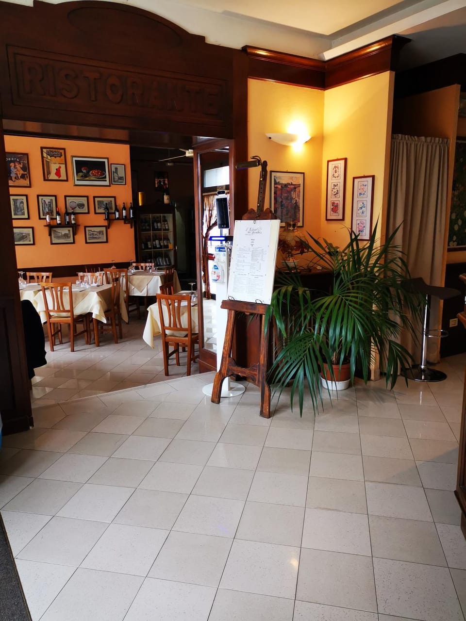 Lounge or bar