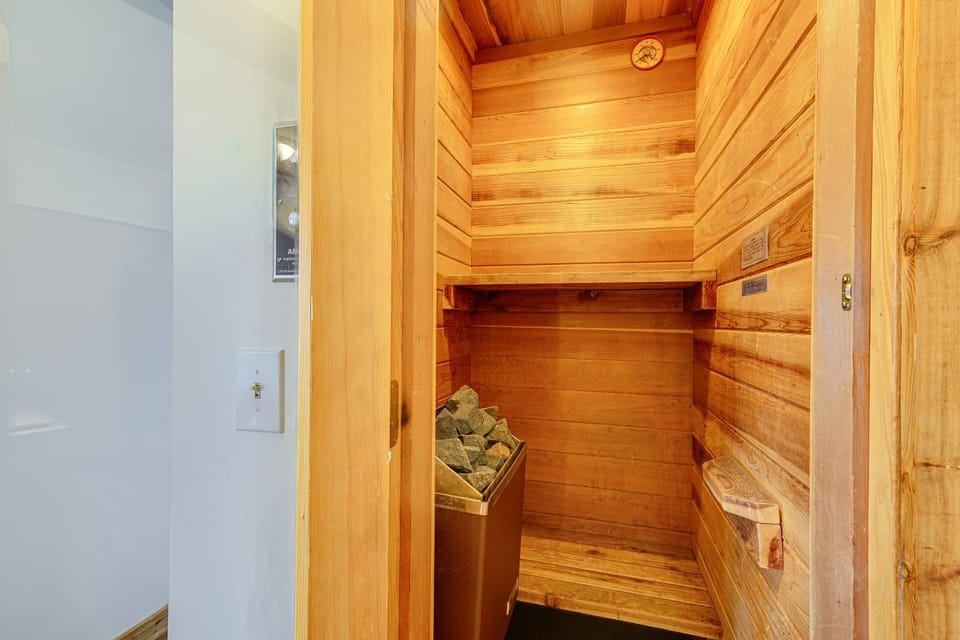 Walk to Old Town Park City: Unit w/ Shared Hot Tub House in Park City