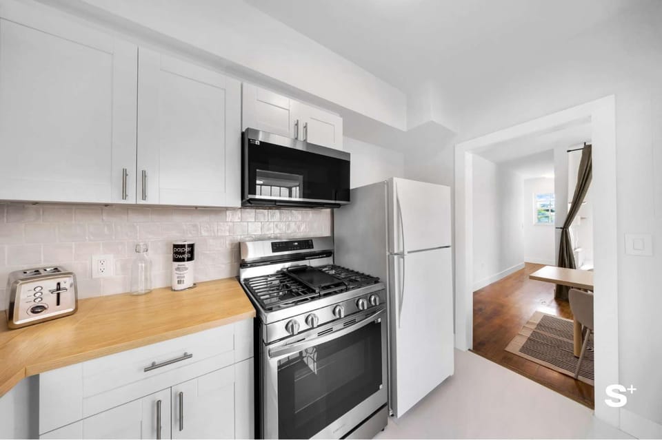 Kitchen or kitchenette, toaster