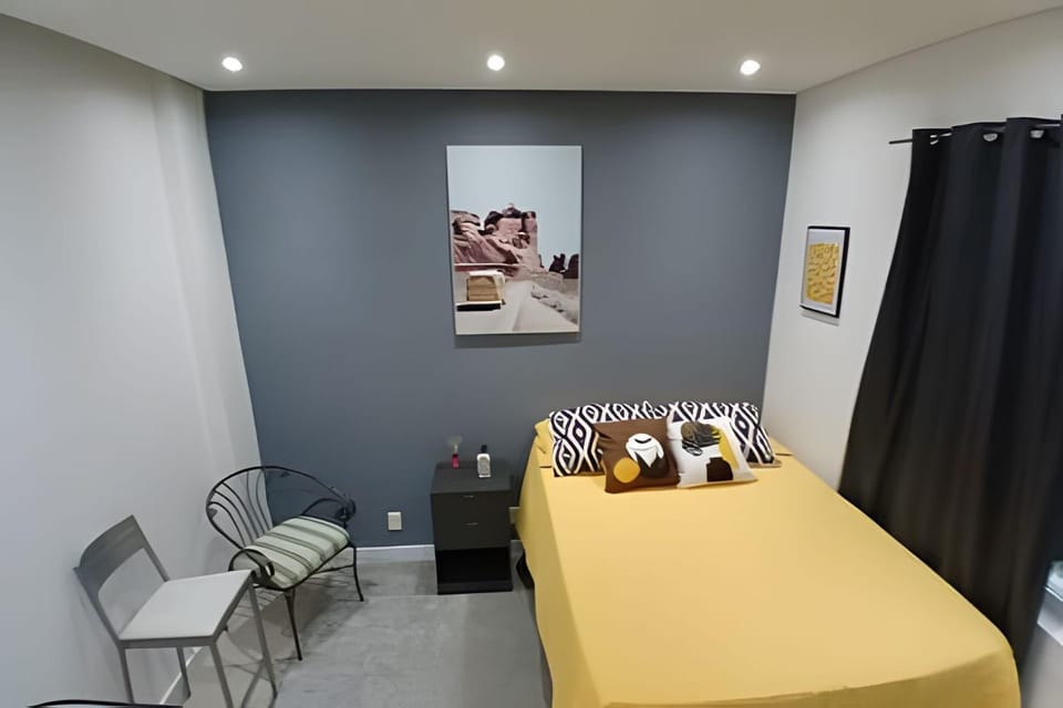 Photo of the whole room, Bedroom