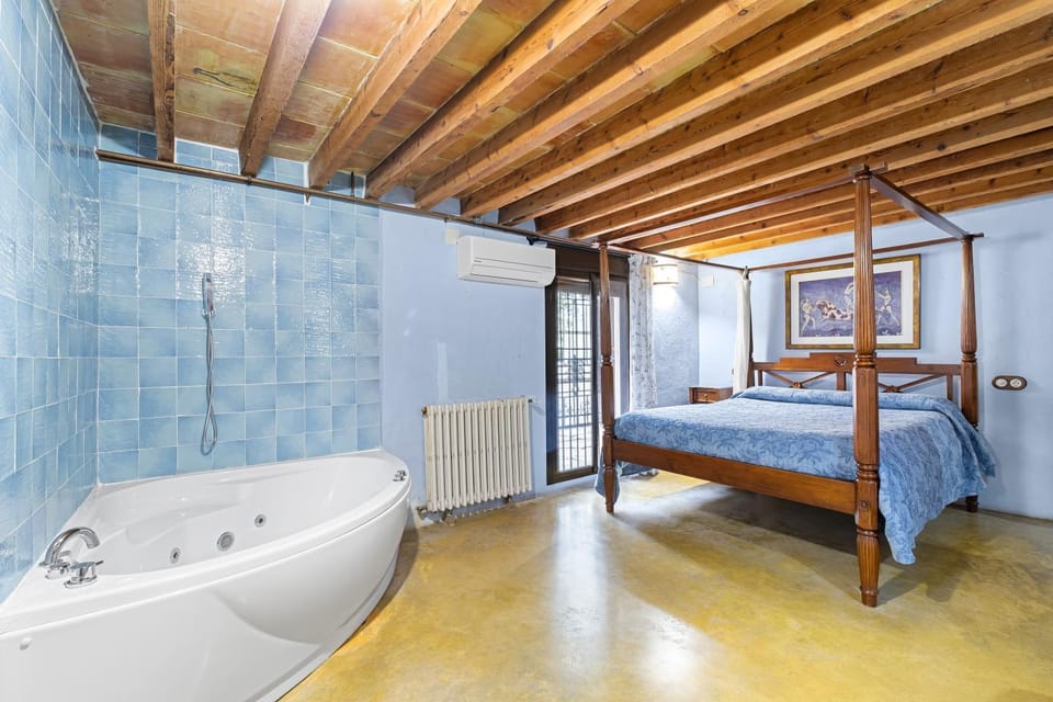 Property building, Bathroom, Living room