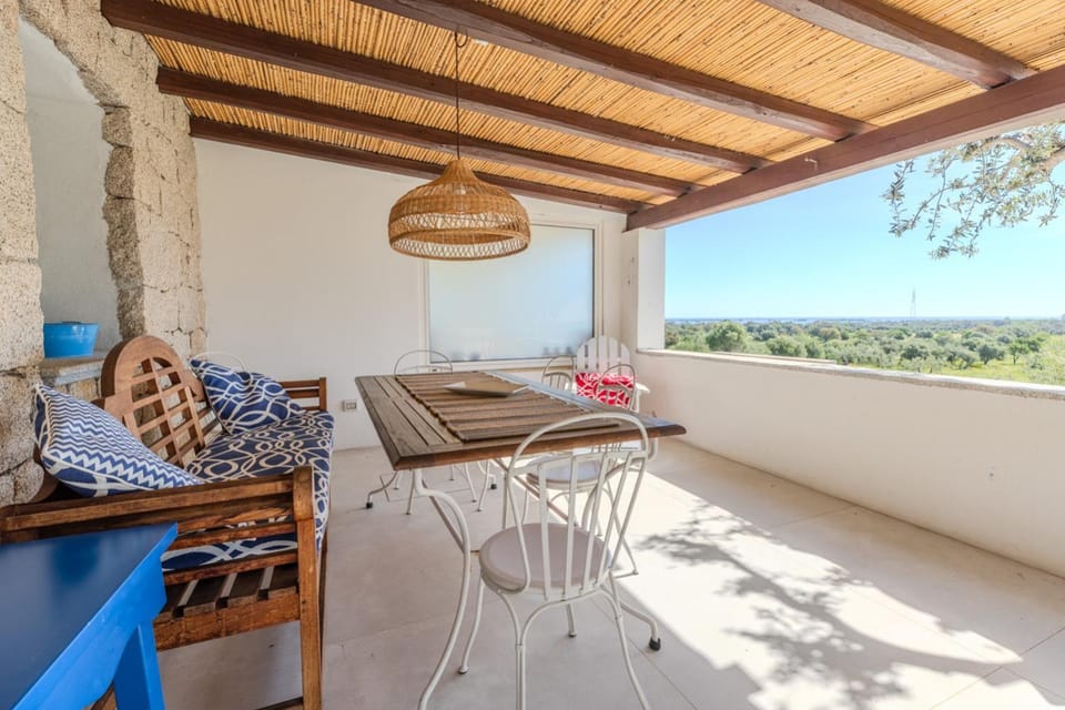 Natural landscape, View (from property/room), Balcony/Terrace, Dining area